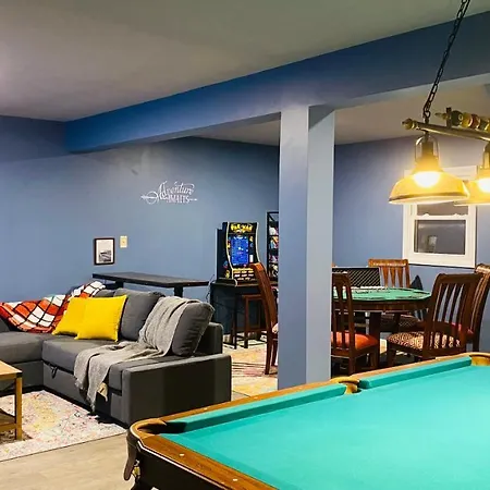 Closest Rental House To Pool & Beach In Pocono Farms, Ac, Hot Tub, Game Room Tobyhanna Exterior photo