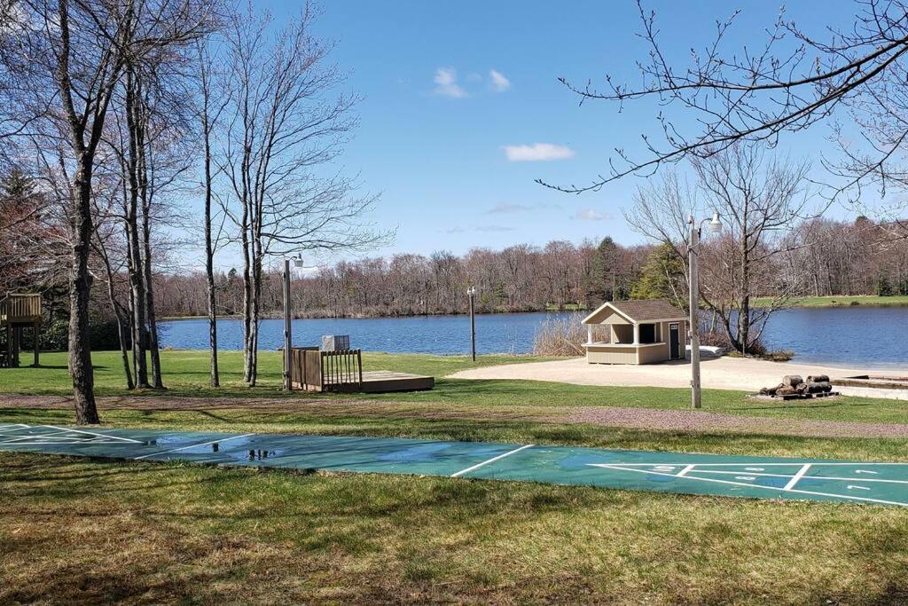 Closest House To Pool & In Pocono Farms, Ac, Hot Tub, Game