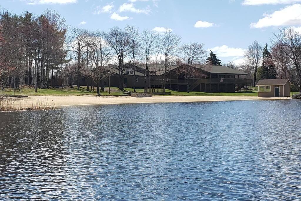Closest House To Pool & In Pocono Farms, Ac, Hot Tub, Game Chalet *