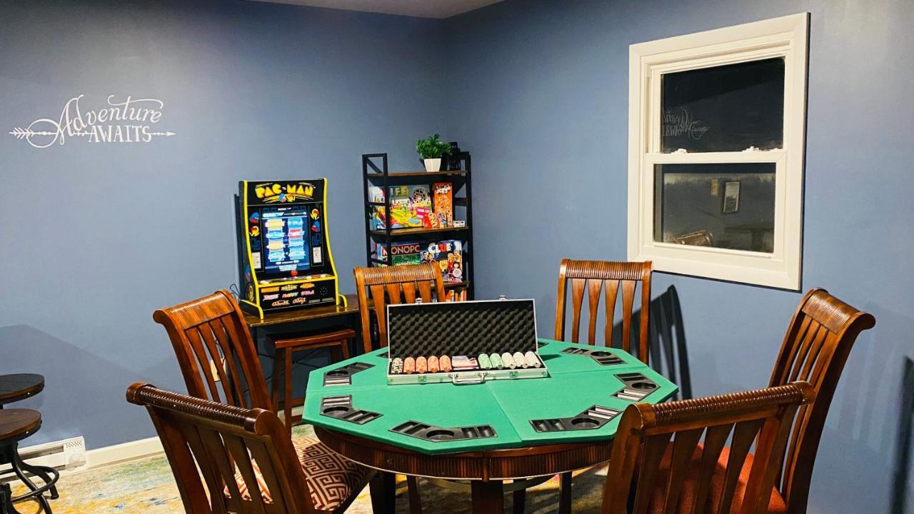 Chalet Closest House To Pool & In Pocono Farms, Ac, Hot Tub, Game