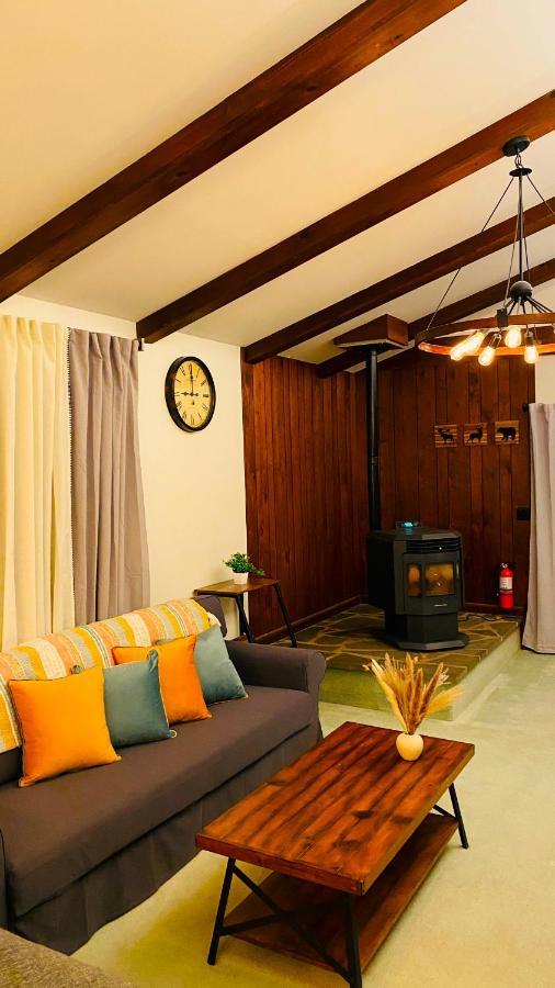 Chalet Closest House To Pool & In Pocono Farms, Ac, Hot Tub, Game *
