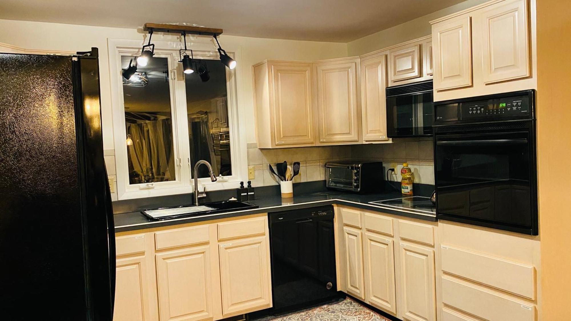 Closest House To Pool & In Pocono Farms, Ac, Hot Tub, Game Chalet Tobyhanna